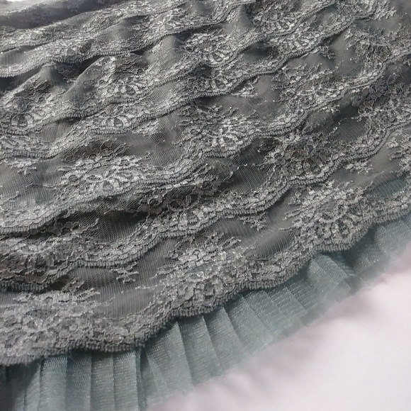 Fossil lace skirt - Picture 2 of 3